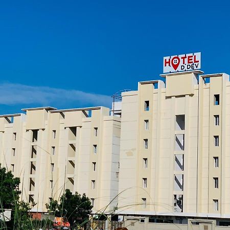 Hotel D Dev Виджаявада Экстерьер фото