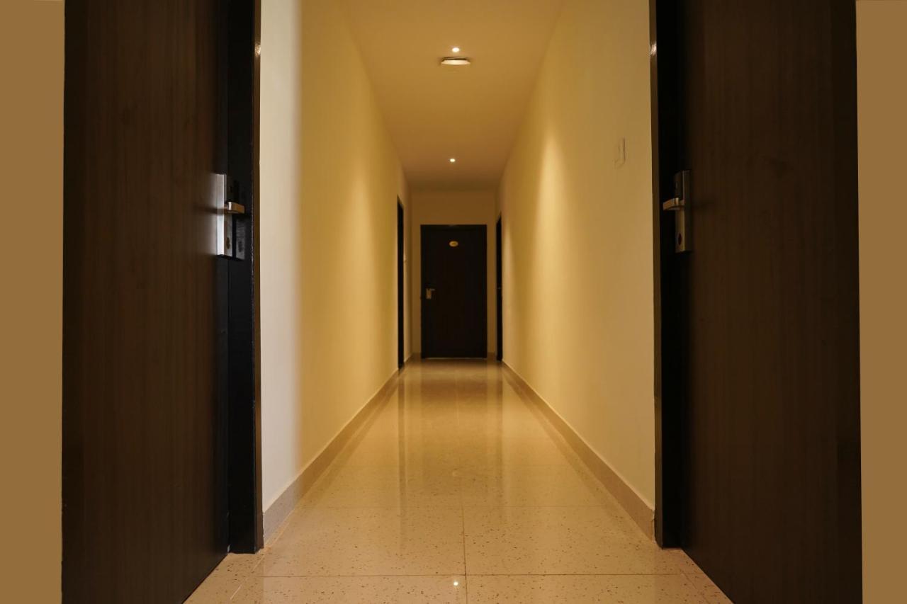 Hotel D Dev Виджаявада Экстерьер фото